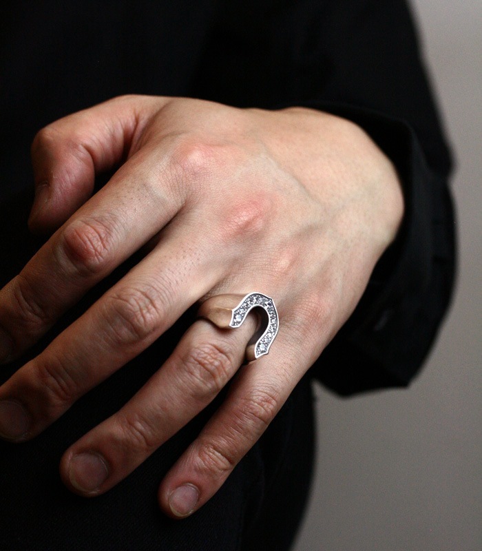 WHITE CZ SMALL HORSESHOE RING