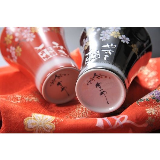 名入れ 有田焼 赤富士カップ 赤 黒 2点ペア & 獺祭 純米大吟醸 磨き 三割九分 720ml セット 木箱入り
