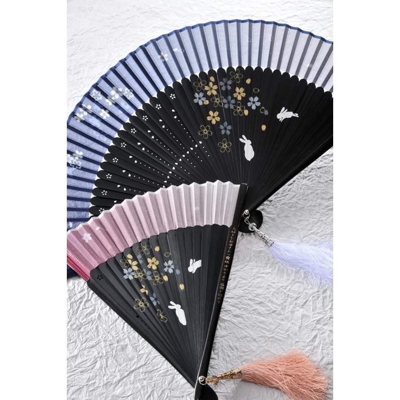 名入れ My扇子開くと出てくる桜兔 グラデーション