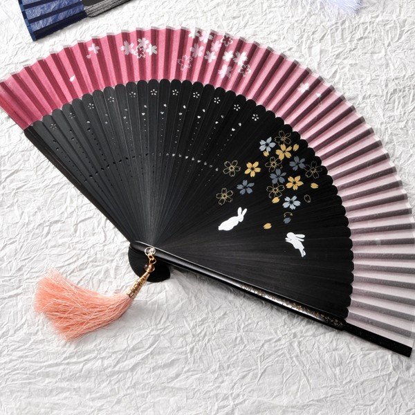 名入れ My扇子開くと出てくる桜兔 グラデーション