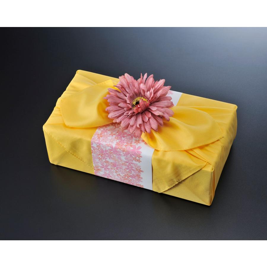 【有料オプション包装】 無地風呂敷+掛け紙+おまかせコサージュ