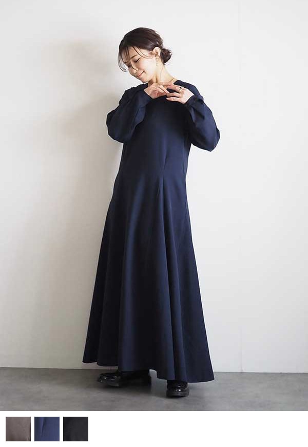 ロングスリーブフレアワンピース