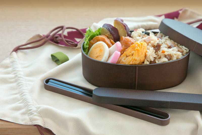 小判型ランチ【 わっぱ 】弁当箱 わっぱ弁当 日本製 抗菌加工 曲げわっぱ お弁当箱 食洗機対応 おしゃれ 弁当箱 日本製 わっぱ弁当箱 わっぱ風 女性 1段 小さい 木目 まげわっぱ風 レンジ可 プラスチック 500ml 樹脂 まげわっぱ BISQUE ビスク CDF etendue