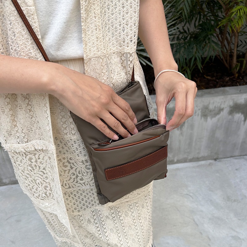 【Felisi フェリージ】バッグ