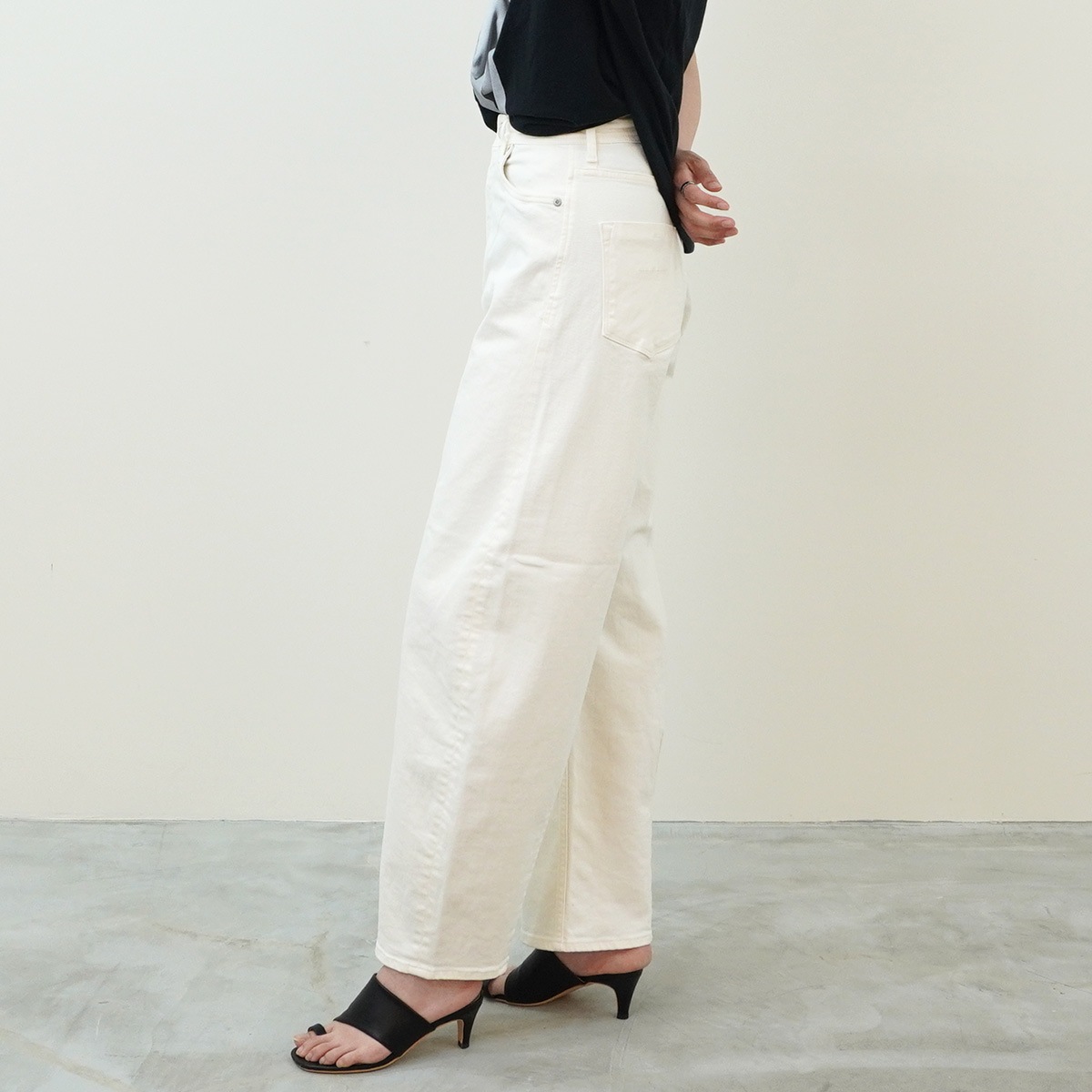 最終値下げ　ヤヌーク　laura 22 美品 YANUK ジーンズ デニム デニムパンツ 「YANUK/ヤヌーク」 LAURA