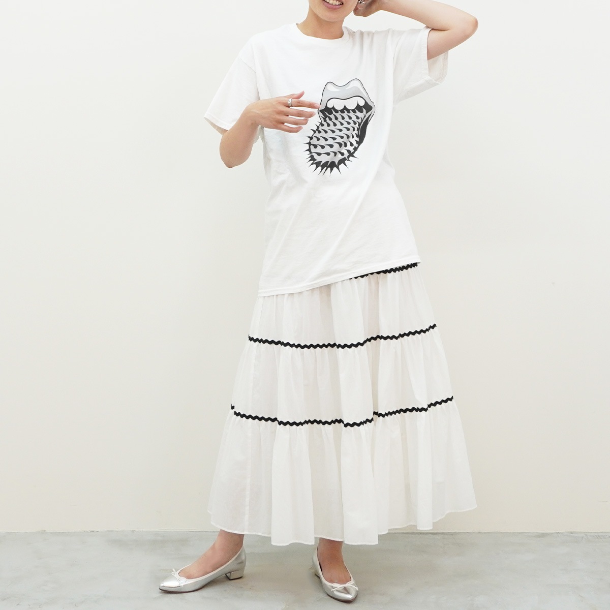 【LuvLEE ラヴリー】Tシャツ