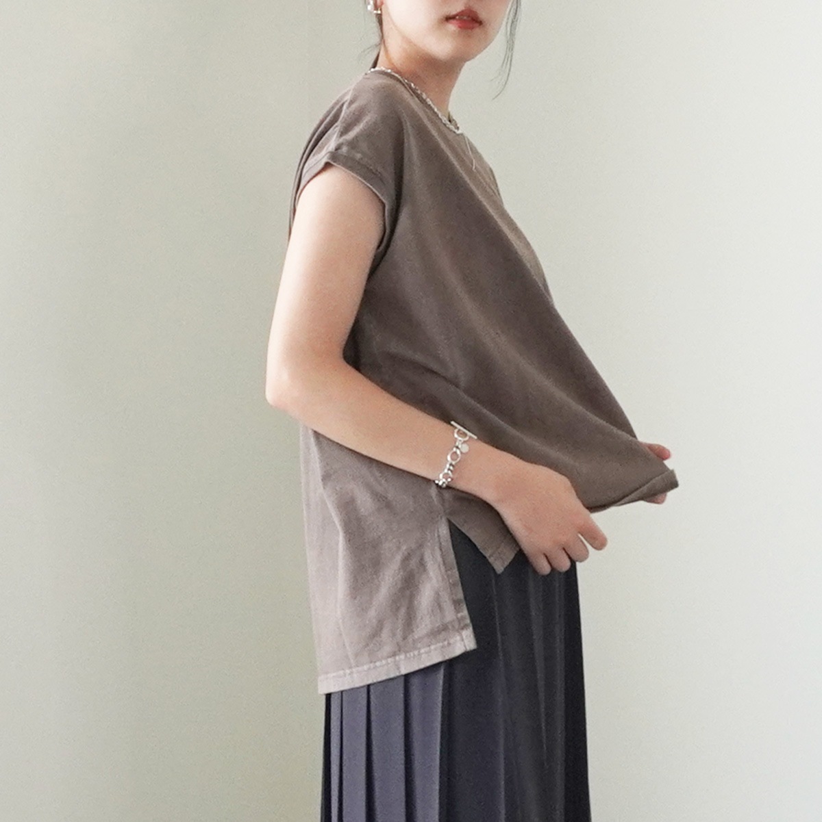 【upper hights アッパーハイツ】Tシャツ