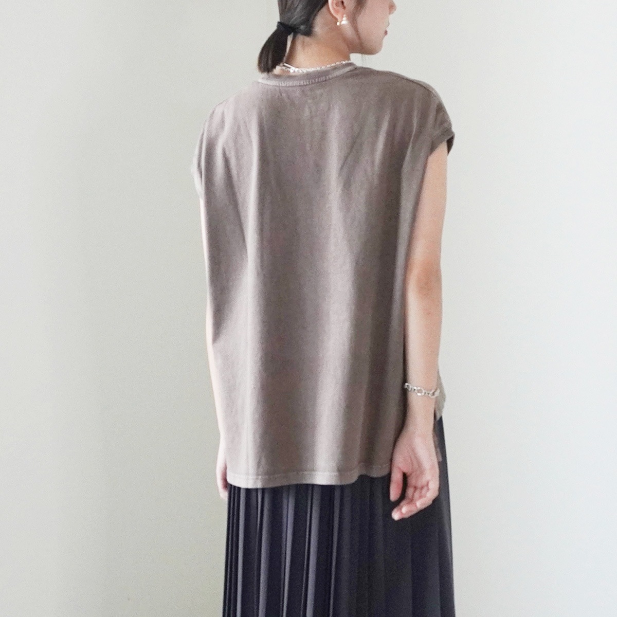 【upper hights アッパーハイツ】Tシャツ