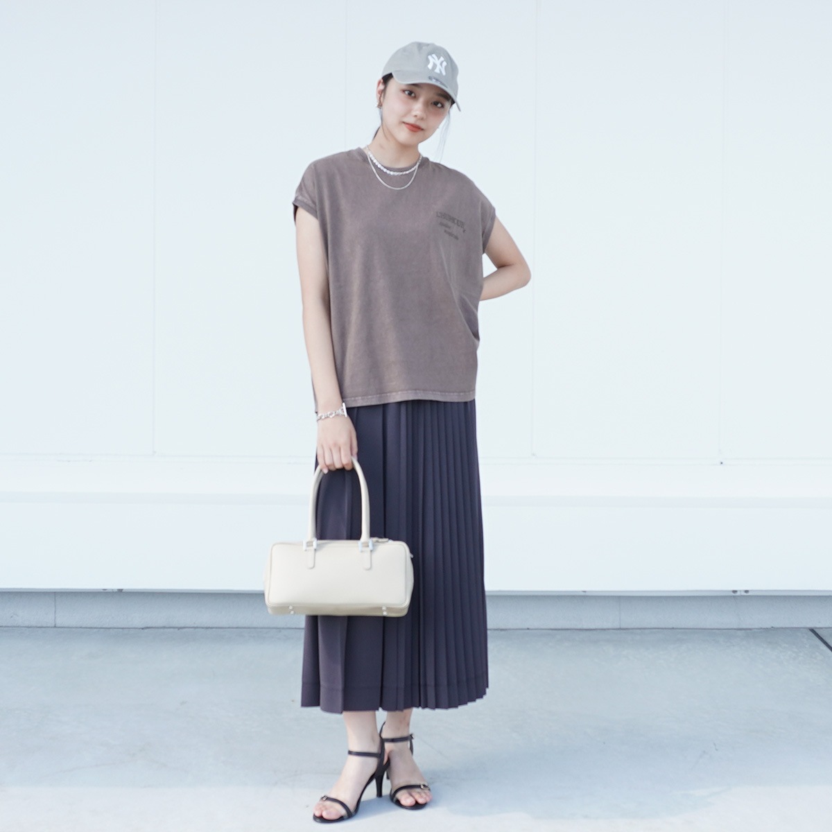 【upper hights アッパーハイツ】Tシャツ