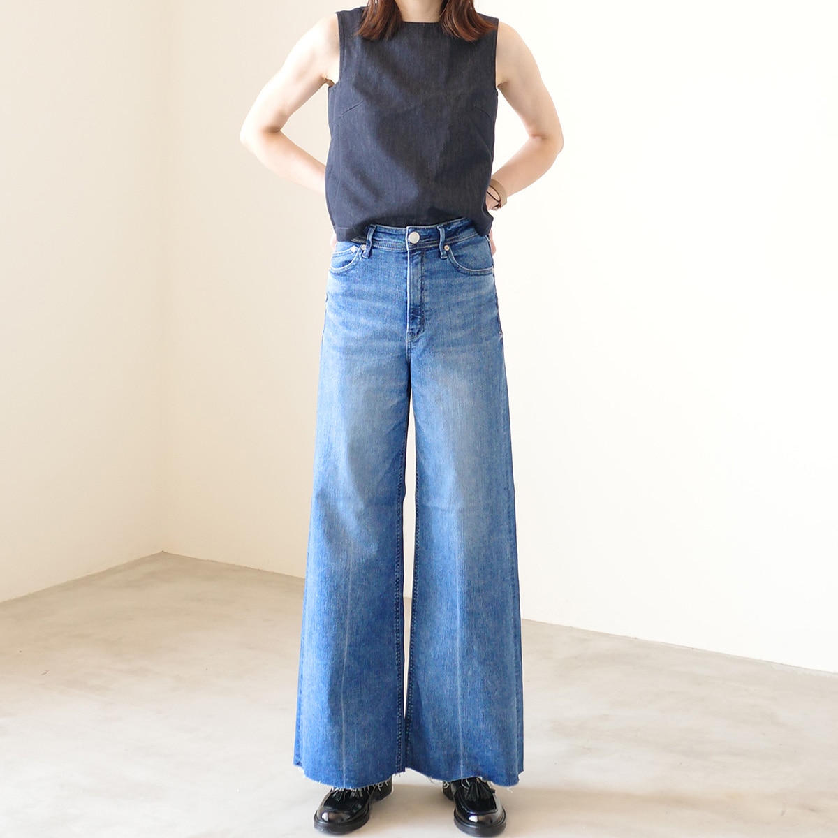 YANUK ワイドフレア LYDIA CVL 正面