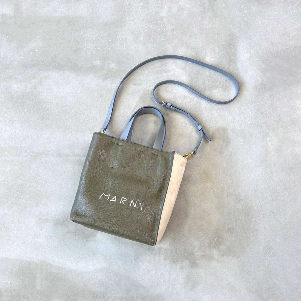 [美品]マルニ　MARNI サマーエディション　トートバッグ org.jpg