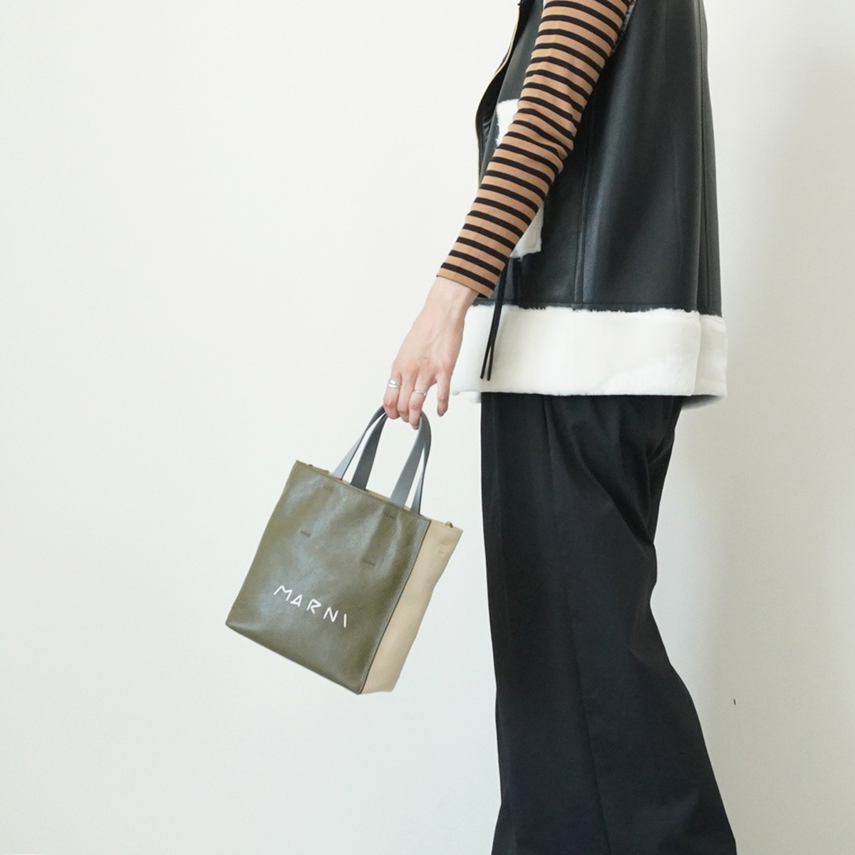 MARNI/マルニ　SHOPPINGBAG SMALL (SHMP0121L0) MARNI/マルニ SHOPPINGBAG SMALL (SHMP0121L0) MARNI/マルニ