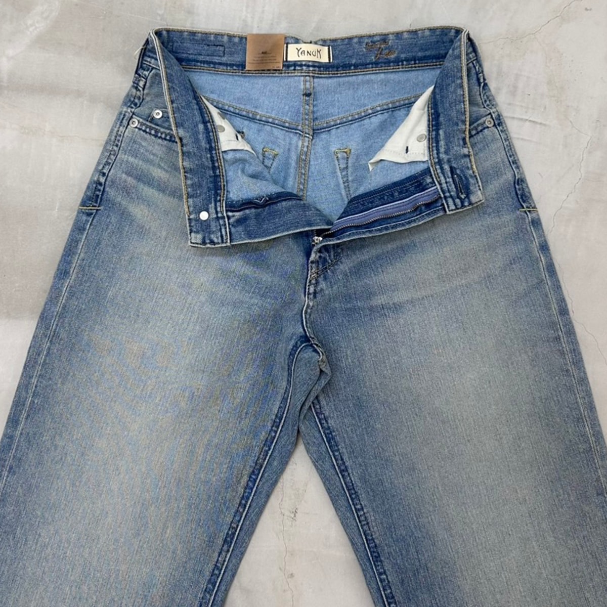 ヤヌーク yanuk ボーイズストレート LEA 22 Trick Denimボーイズストレート