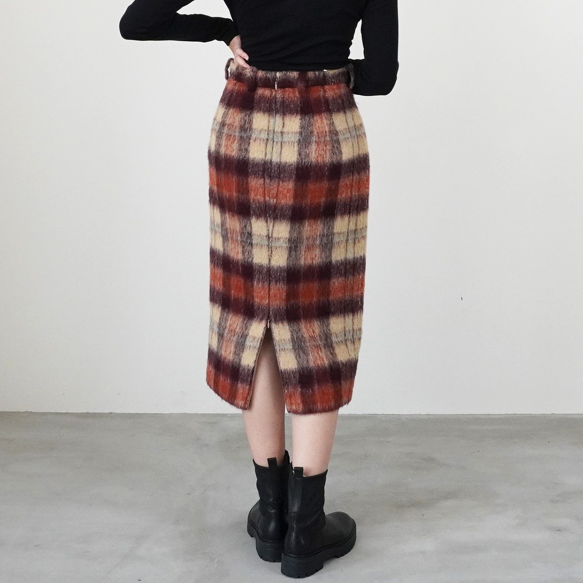 N21  ヌメロヴェントゥーノ チェック タイトスカート N21 ヌメロヴェントゥーノ】スカート | ANNE onlinestore - アンネ松本