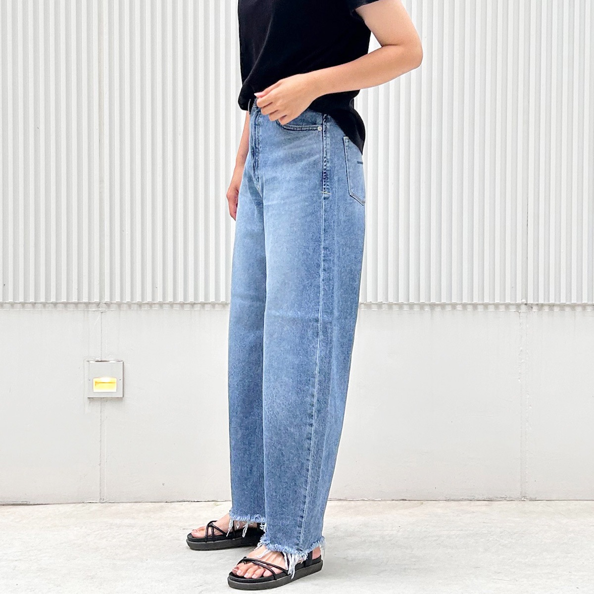 YANUK ヤヌーク】カーブテーパード 