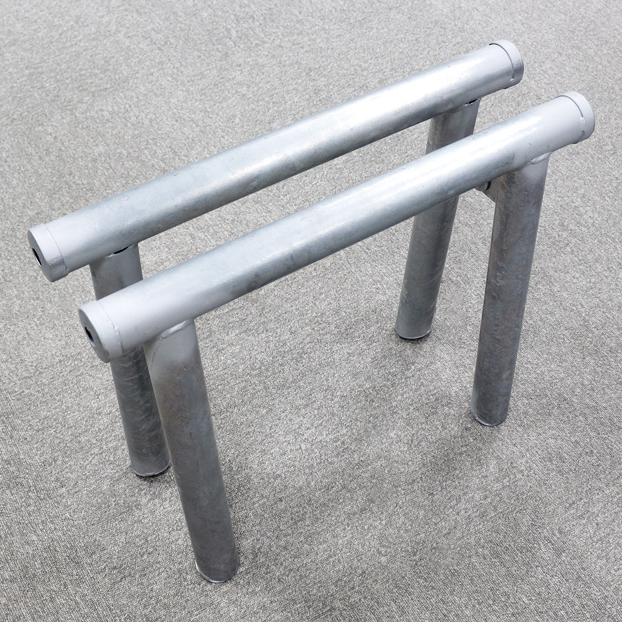 ＜PU-001 パイプ馬（48.6Φ）＞高さ42×幅55×奥行40cm<br>【土日出荷不可】