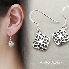 揺れるピアス ケルト 金属アレルギー対応 シルバー925 フックピアス