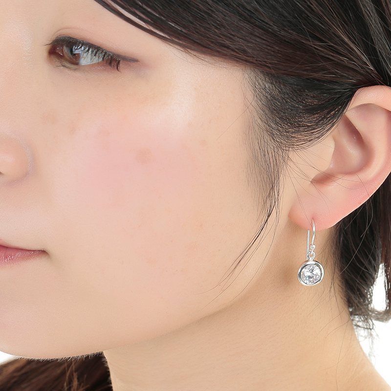 揺れるピアス 大粒 金属アレルギー対応 一粒 フック キュービック