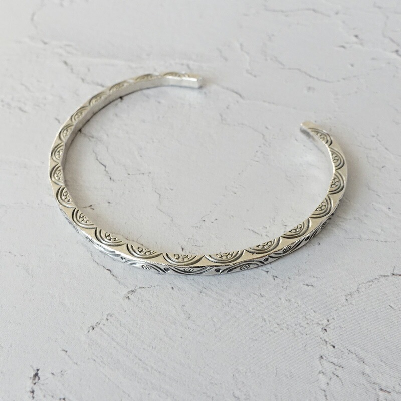 カレンシルバー バングル ブレスレット 950 ハンドメイド エスニック 楽天市場】カレン族 カレン シルバー バングル シルバー950