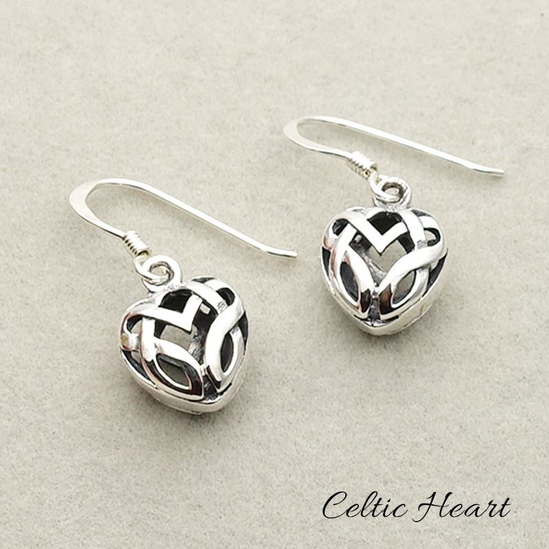 ピアス ケルト ハート 揺れる シルバー925 金属アレルギー対応 フック