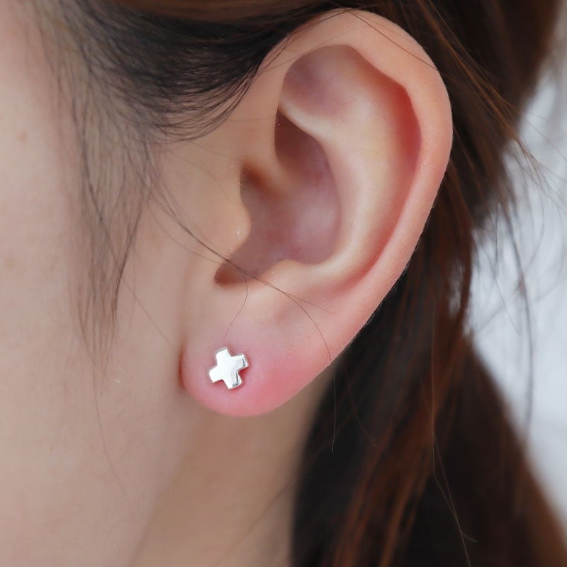 ピアス 小さいバッテン シルバー925 金属アレルギー対応 クロス バツ
