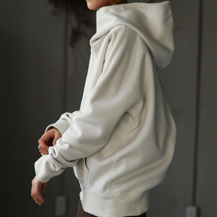 パーカー ほどよい厚みの生地とハリ感。カジュアル過ぎない大人パーカー 送料無料・メール便不可