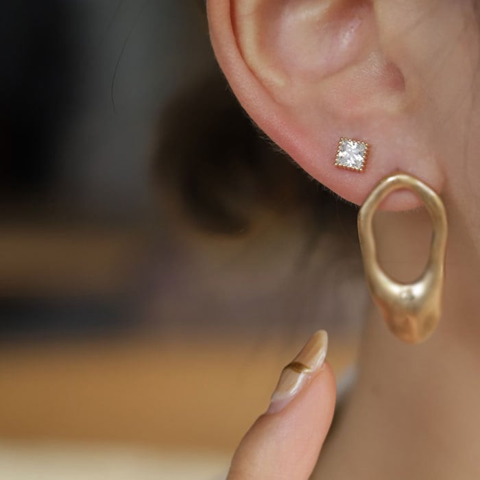 アクセ送料無料 ピアス アクセサリー ニッケルフリー キュービックジルコニア 四角 アンティーク シック レディース・(10)メール便可