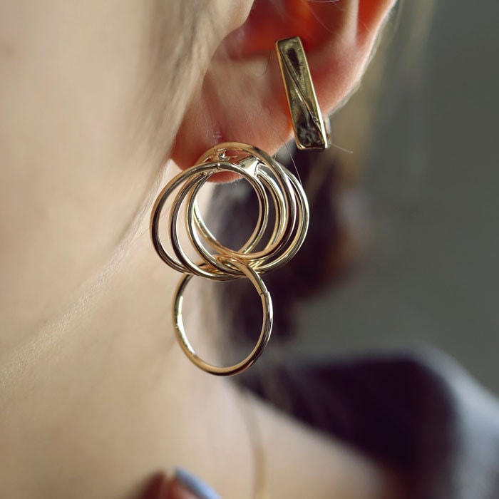 アクセ送料無料 ピアス アクセサリー チタン フープ サークル 変形 レディース・(10)メール便可