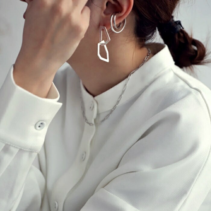 アクセ送料無料 ピアス アクセサリー 変形 揺れる ニュアンス シック レディース・(10)メール便可