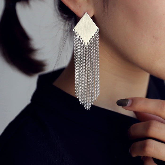 アクセ送料無料 ピアス アクセサリー チタン 揺れる チェーン シック レディース・(10)メール便可