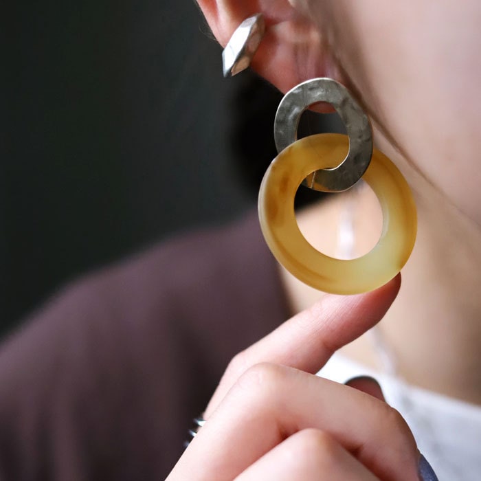 アクセ送料無料 ピアス アクセサリー 丸 フープ ニュアンスカラー マーブル シック レディース・(10)メール便可