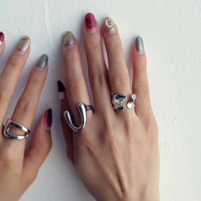 アクセ送料無料  指輪 アクセサリー リング 金属アレルギー対応 ニッケルフリー シルバー ゴールド デザイン 変形 ニュアンス ヴィンテージ シック 大人 レディース おしゃれ 上品 パーティー 誕生日 プレゼント・(10)メール便可