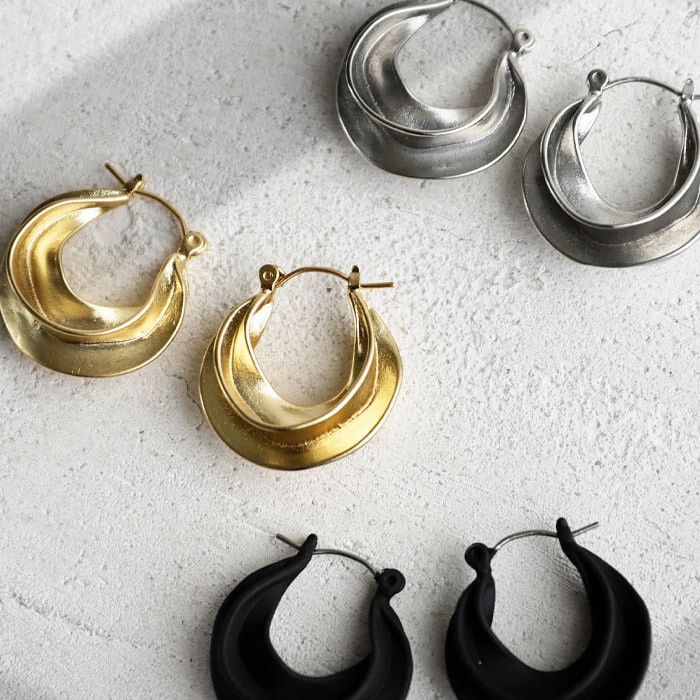 アクセ送料無料 ピアス アクセサリー ゴールド シルバー ブラック フープ 変形 キャッチレス シンプル モダン レディース・(10)メール便可