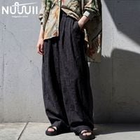 リラックス感ある軽やかな着心地が魅力。ストライプシャツジャケット