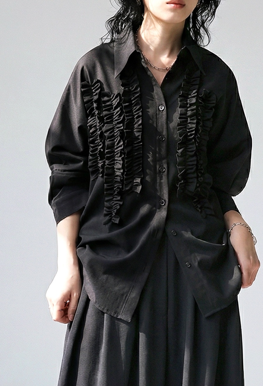 フリルデザイン シャツ レディース 長袖 無地 送料無料・(500)メール便