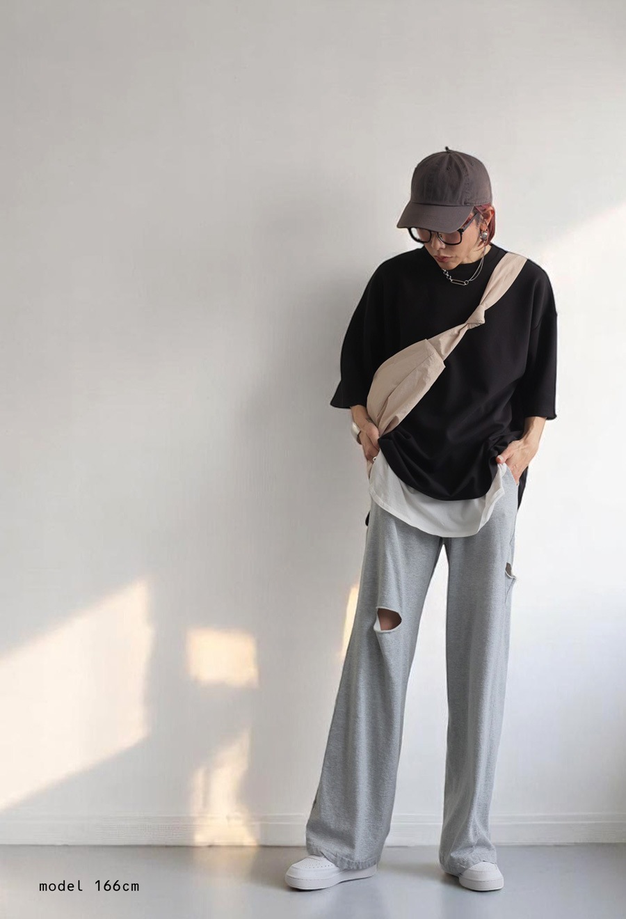 【新品未使用】COEL ダメージスウェットパンツ　ブラック COEL Online Storeダメージスウェットパンツ(F グレー): BOTTOMS