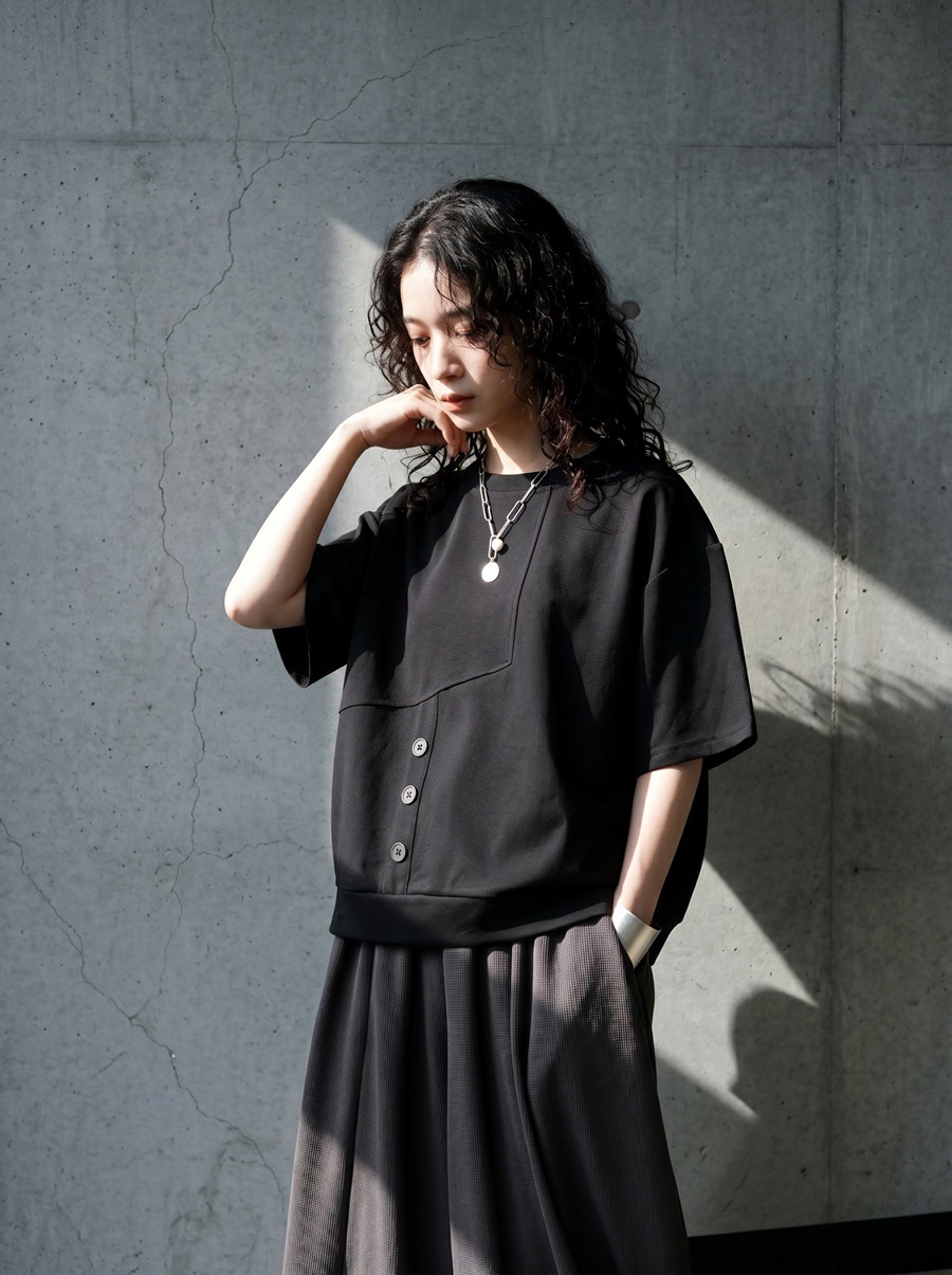 そのズレが洒落ている。Tシャツ レディース 半袖 クルーネック