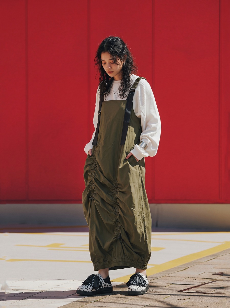 フェラガモ タッセルレザースリッポンローファー　靴袋付き MADOR 6 シンプル服の切り札。ローファー 靴 レディース スリッポン タッセル