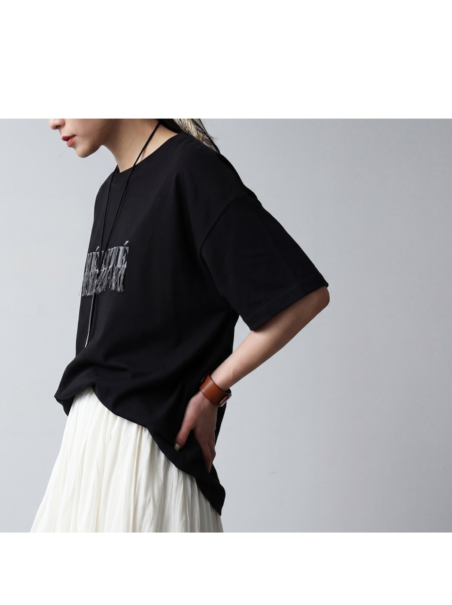 シンプル派に、ちょうどいいクセ。Tシャツ レディース 半袖 ロゴT 接触