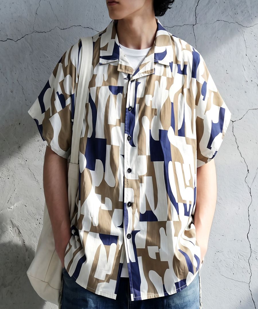 柄なのに、合わせやすい。 レトロ柄 シャツ メンズ 半袖 オープン