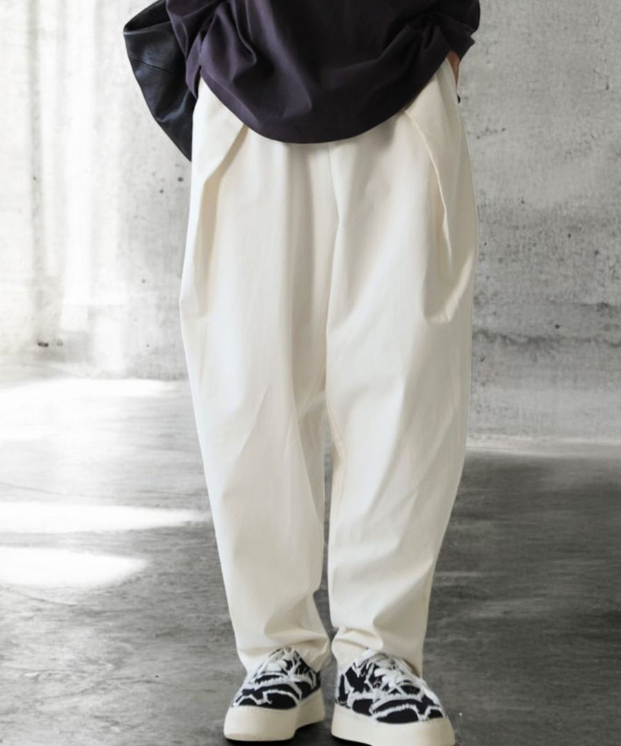 一年半前に正規百貨店で購入して使用してました。まだまだご使用いただけると思います デザインパンツ テーパードパンツ メンズ ロング 送料無料・(100