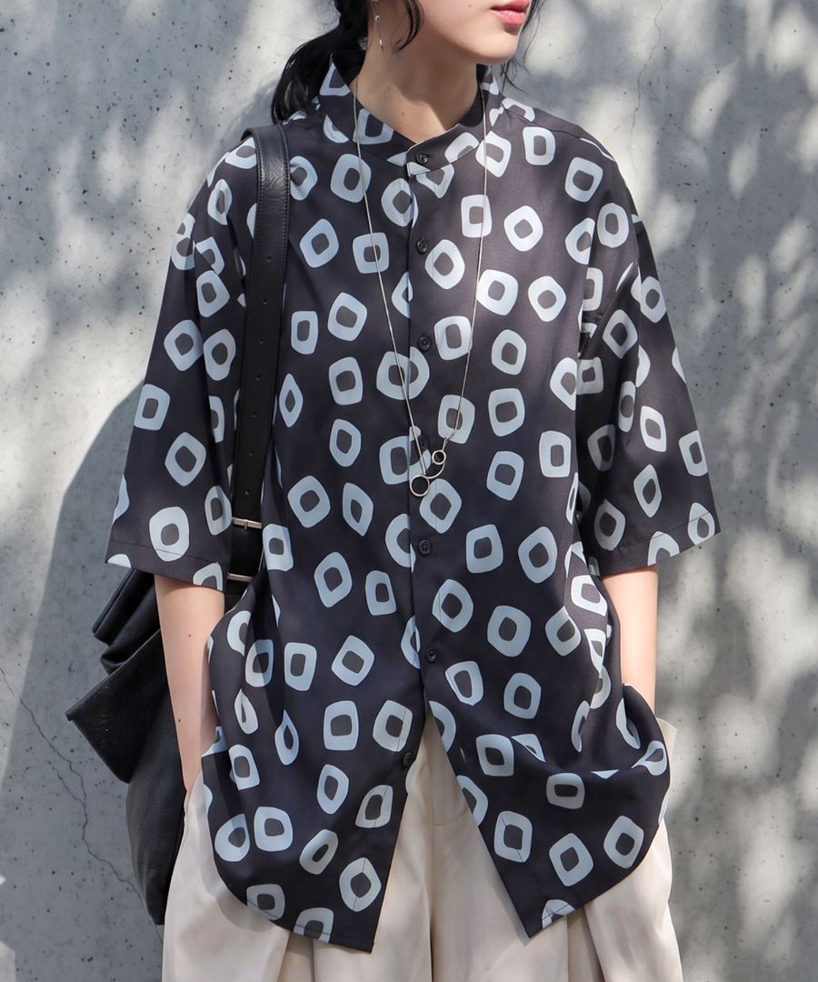 シャツ 縦横交錯模様中古縦横交錯模様シャツ 一枚で、洗練が決まる。シャツ レディース バンドカラー 鹿の子柄 半袖