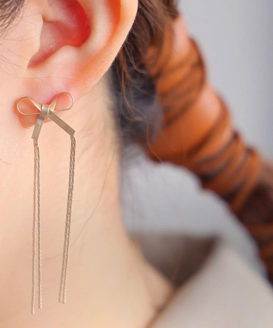 再入荷予定有!アクセ送料無料 リボンモチーフ ピアス レディース 両耳