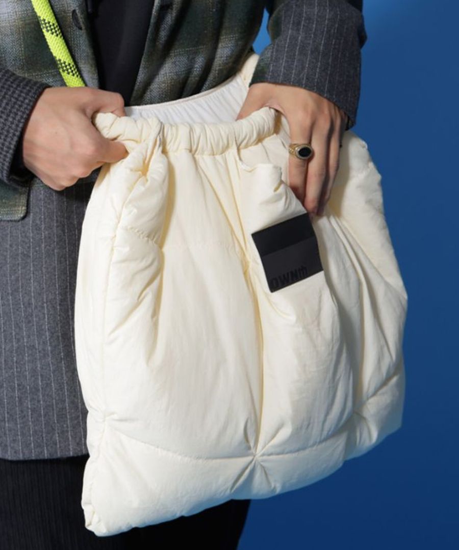 まとめて20％OFF！12日20時〜19日10時 コードハンドル キルティングバッグ ユニセックス バッグ 送料無料・メール便不可 秋新作 コードハンドル キルティングバッグ ユニセックス バッグ 送料無料