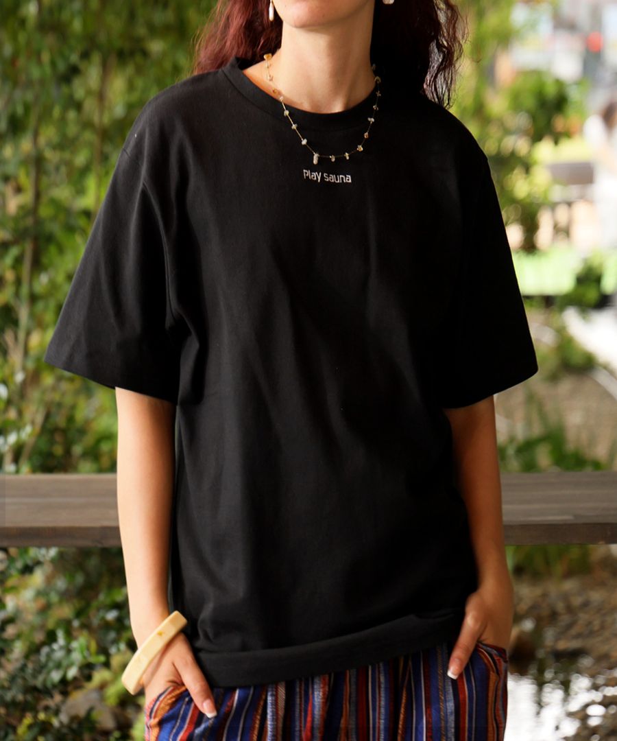 VETEMENTS ロコ刺繍ロンクタンクトレス WA66DR700B1200 BLACK ロゴ刺繍Tシャツ – MES VACANCES