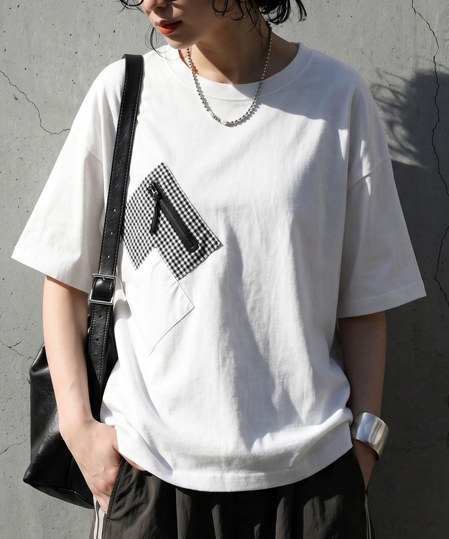 シンプルに、遊びをひとつ。Tシャツ レディース 半袖 カットソー