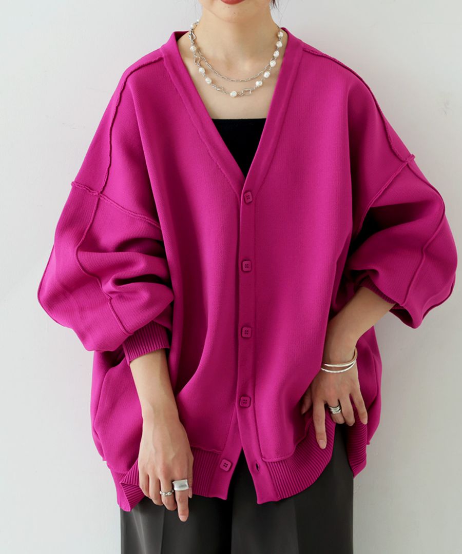 めだかさん　リクエスト　水色Vネックカーディガンと赤スパンコールスカート めだかさん リクエスト 水色Vネックカーディガンと赤