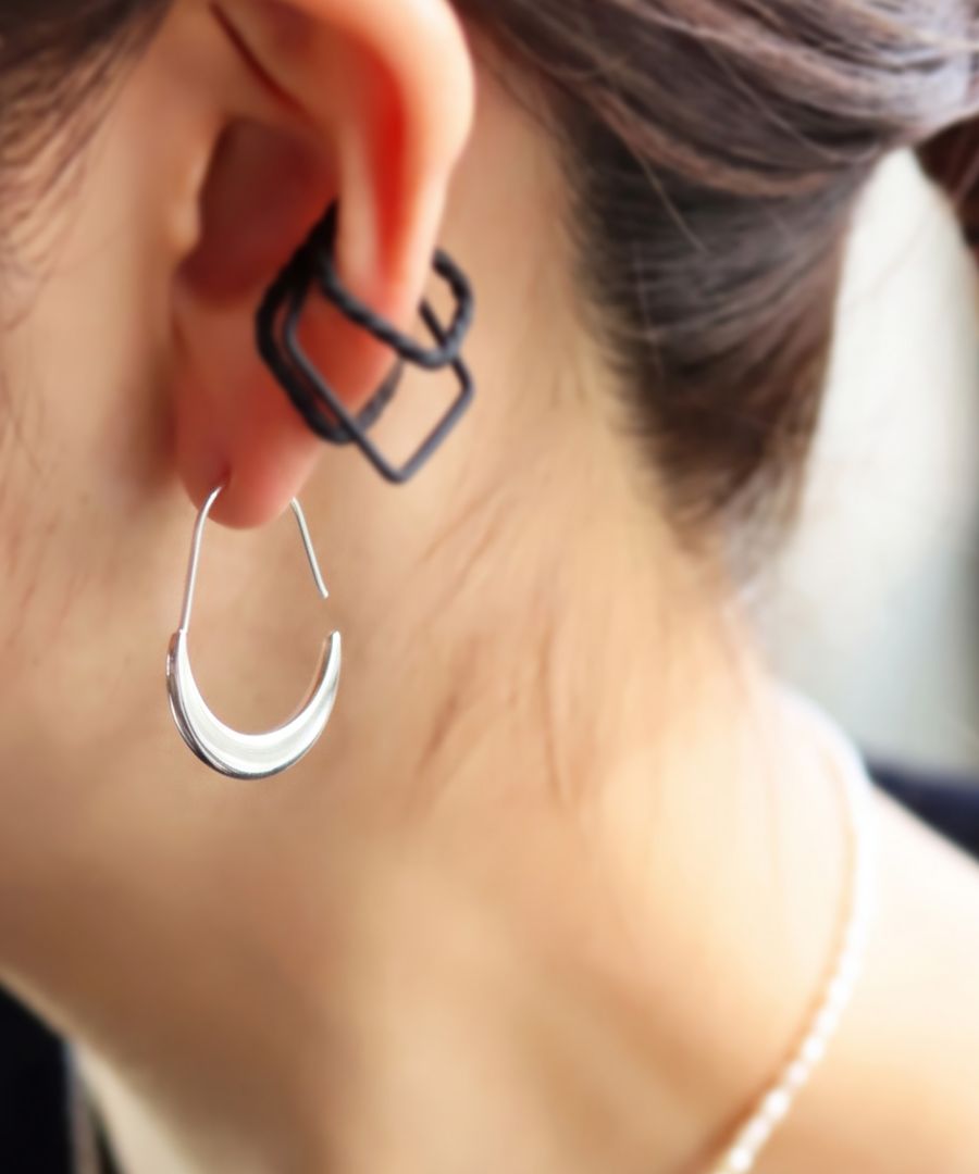 RILY Vintage collection ピアス(片耳用) 耳元に、洗練された立体感。ピアス レディース フックピアス ニッケル