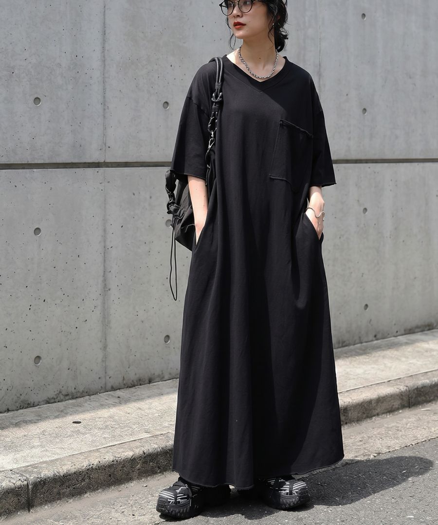 人気の理由は、着ればわかる。ワンピース レディース 半袖 ロング V