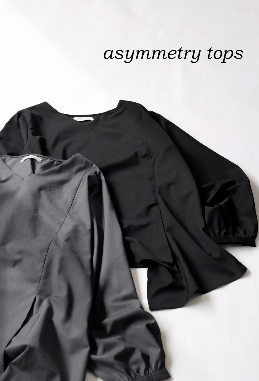 新品未使用　フロントアシメデザインブラウス　HER. 完売品 新品未使用 フロントアシメデザインブラウス HER. 完売品